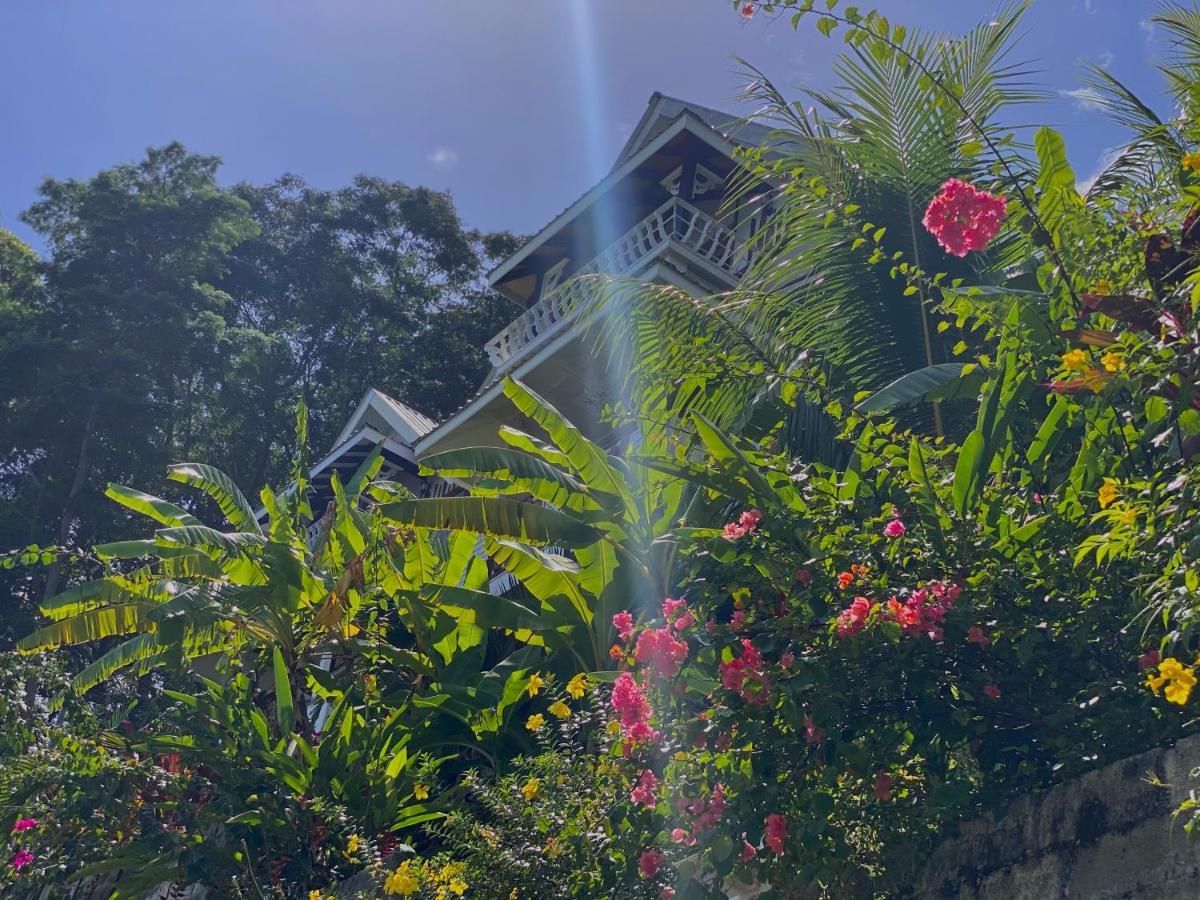 Mouggae Blues Villas Beau Vallon  Exteriör bild