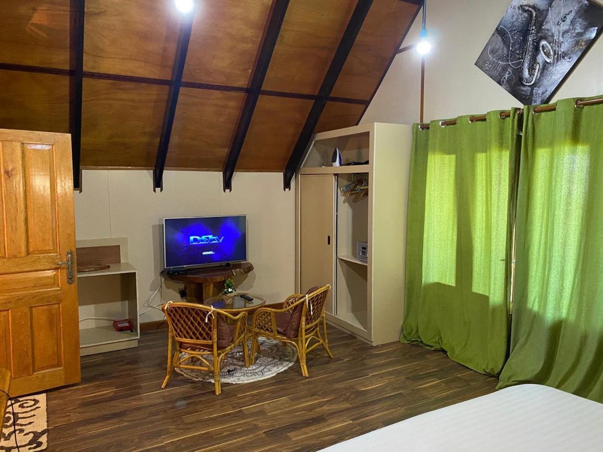 Mouggae Blues Villas Beau Vallon  Exteriör bild